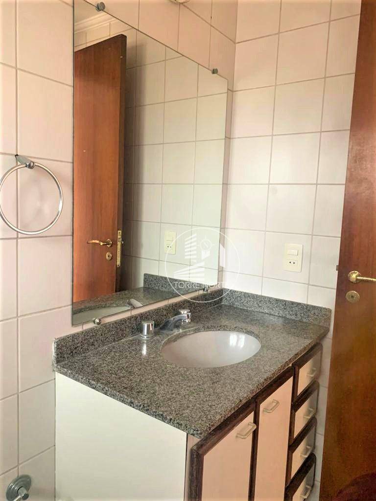 Apartamento à venda com 3 quartos, 119m² - Foto 26