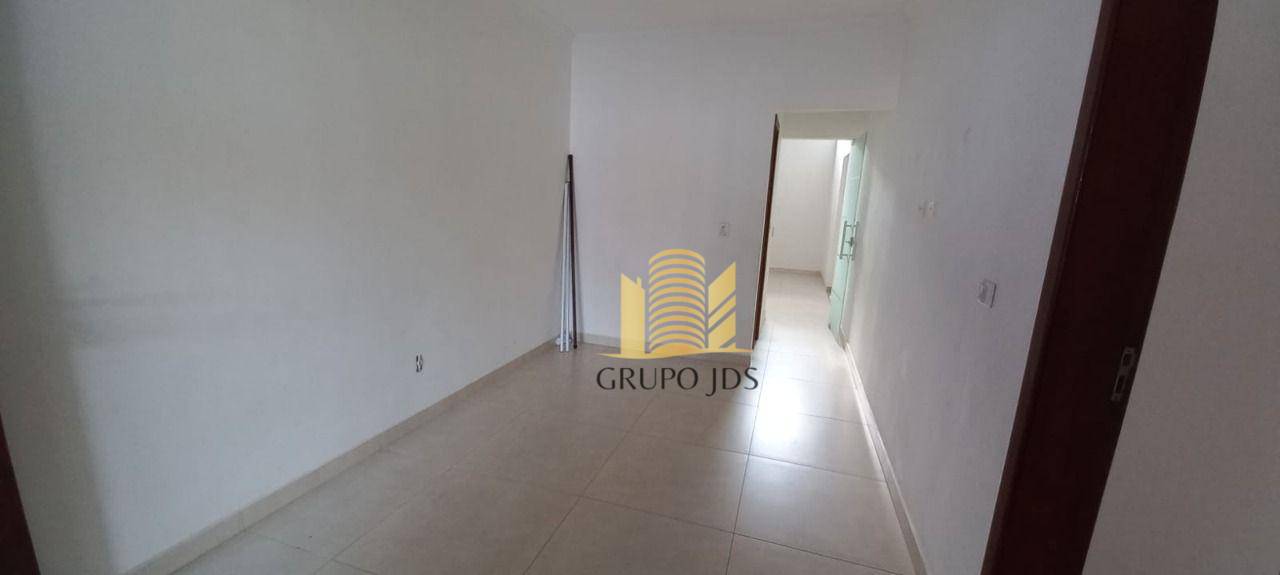 Sobrado à venda com 3 quartos, 200m² - Foto 4