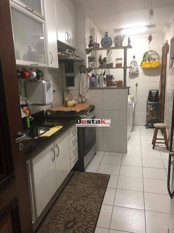 Apartamento à venda com 3 quartos, 128m² - Foto 28