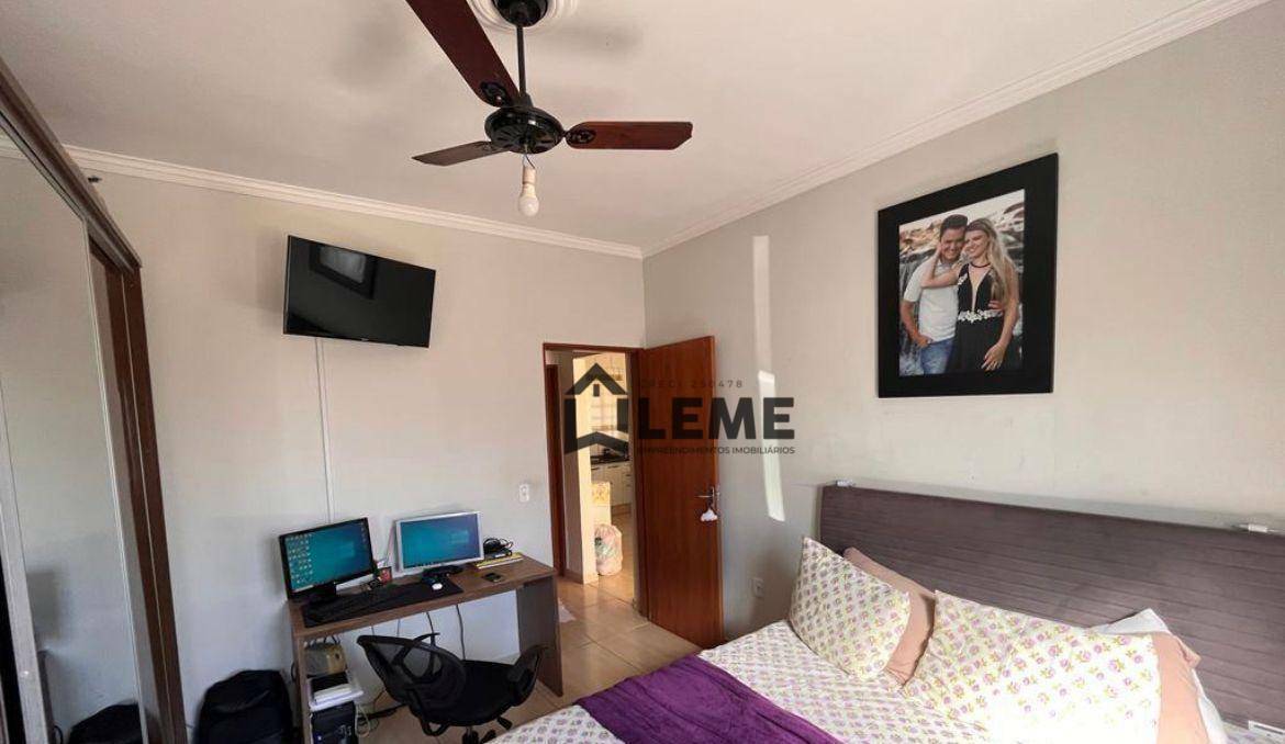 Casa à venda com 2 quartos, 90m² - Foto 6