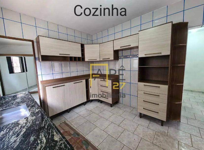 Casa para alugar com 2 quartos, 150m² - Foto 2