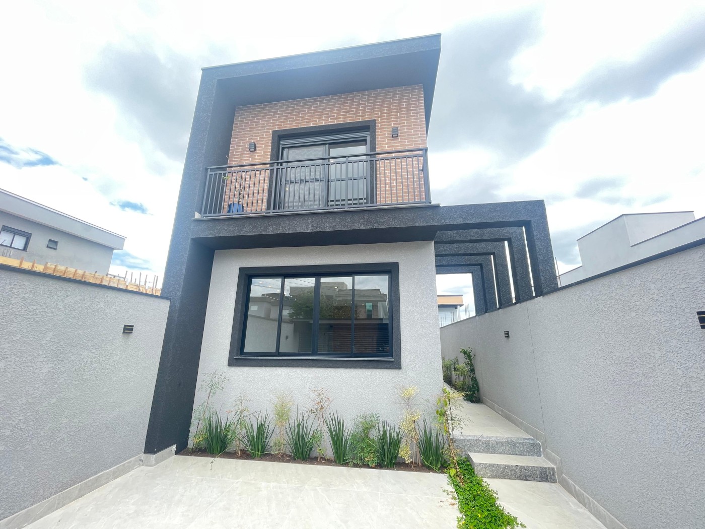 Casa à venda com 3 quartos, 130m² - Foto 2
