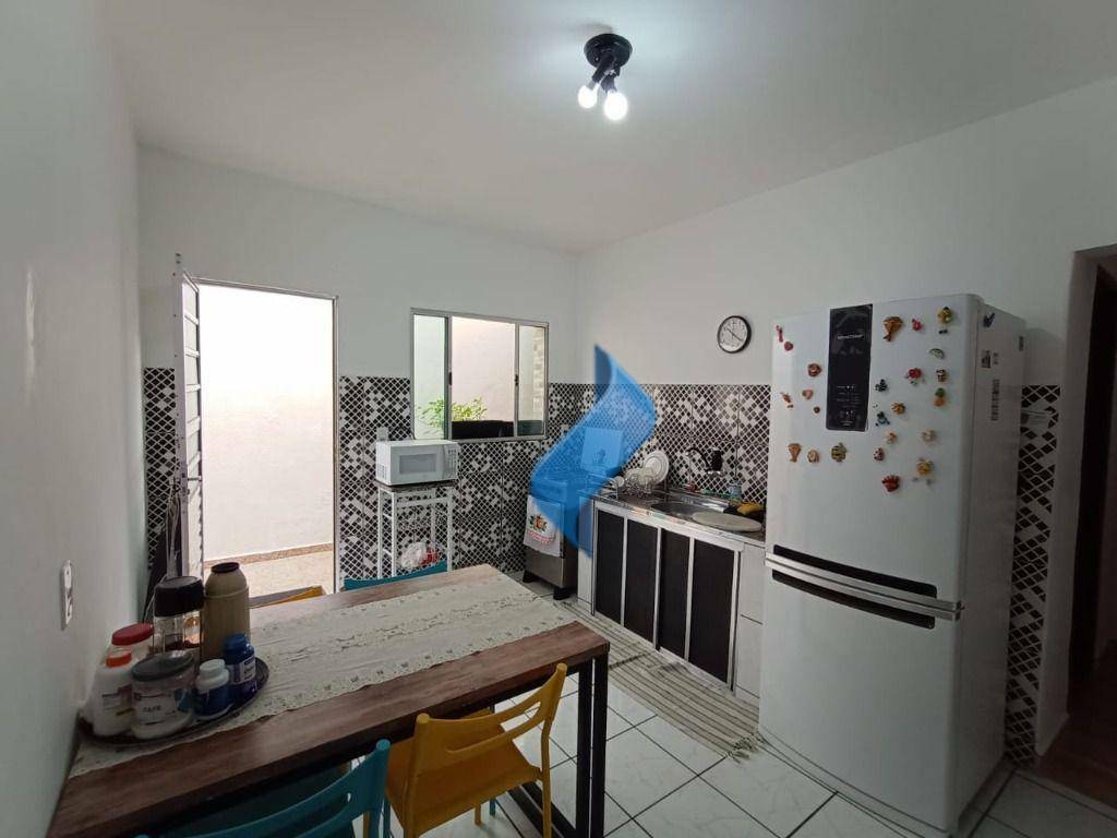 Casa à venda com 3 quartos, 105m² - Foto 7