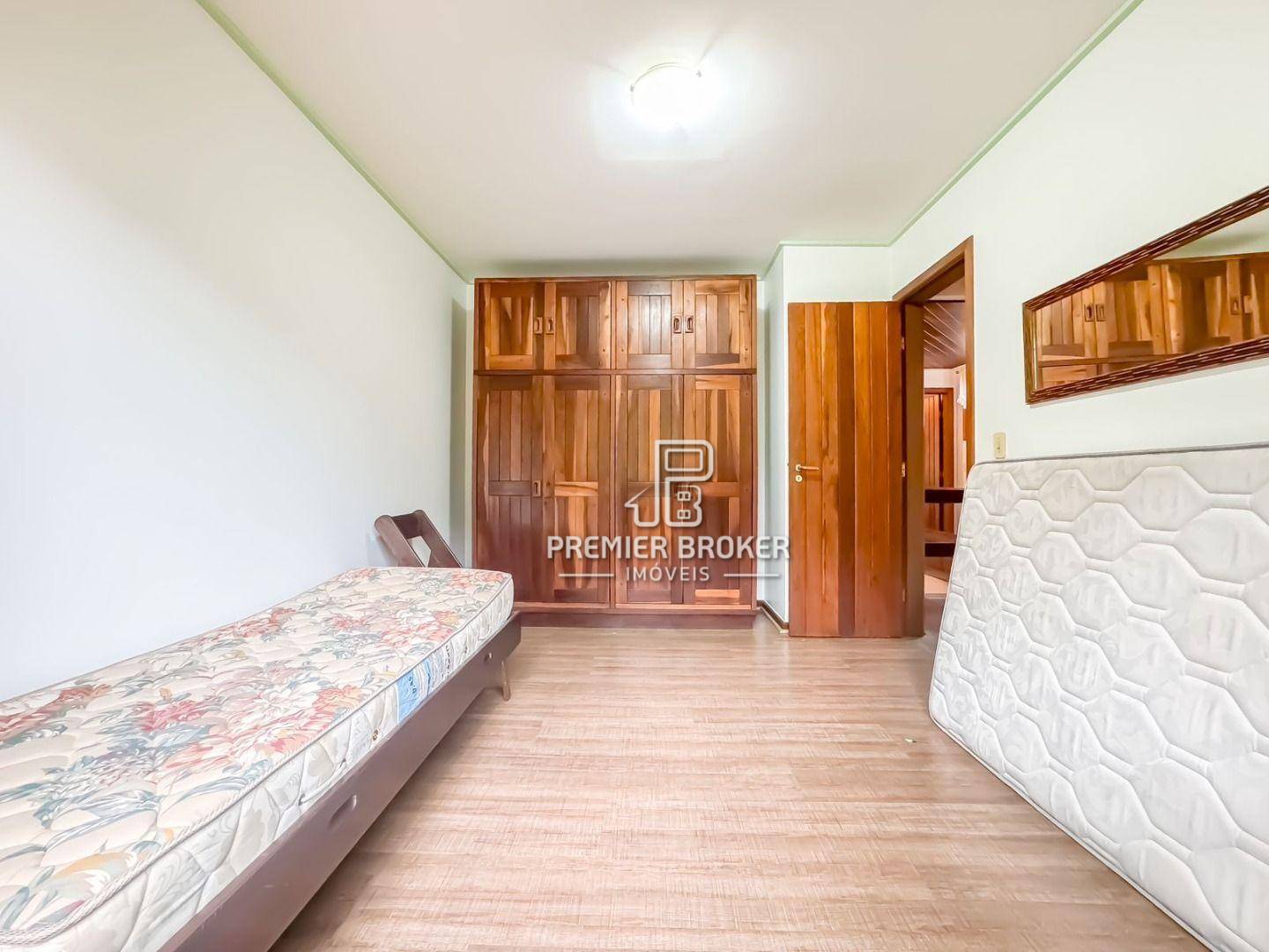 Casa de Condomínio à venda com 3 quartos, 200m² - Foto 36