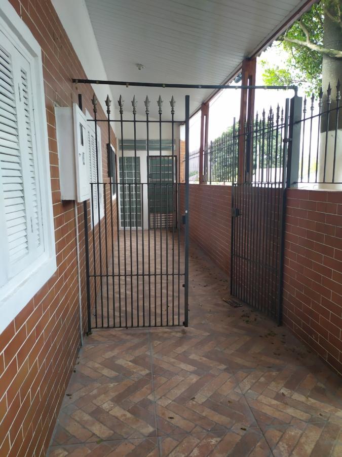 Casa à venda com 2 quartos, 90m² - Foto 2