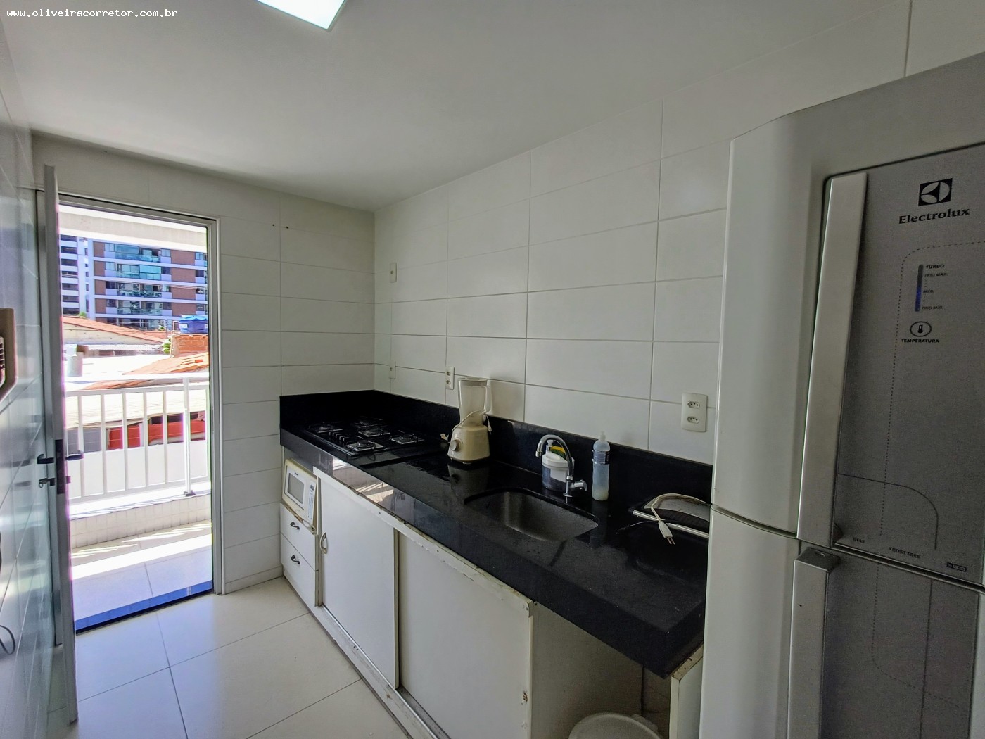 Apartamento para alugar com 2 quartos, 65m² - Foto 6