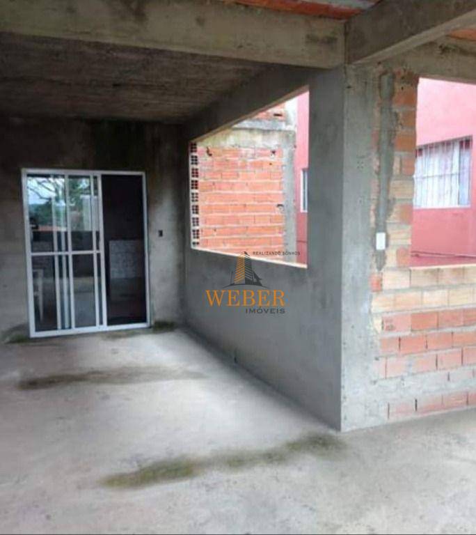 Sobrado à venda com 8 quartos, 150m² - Foto 2