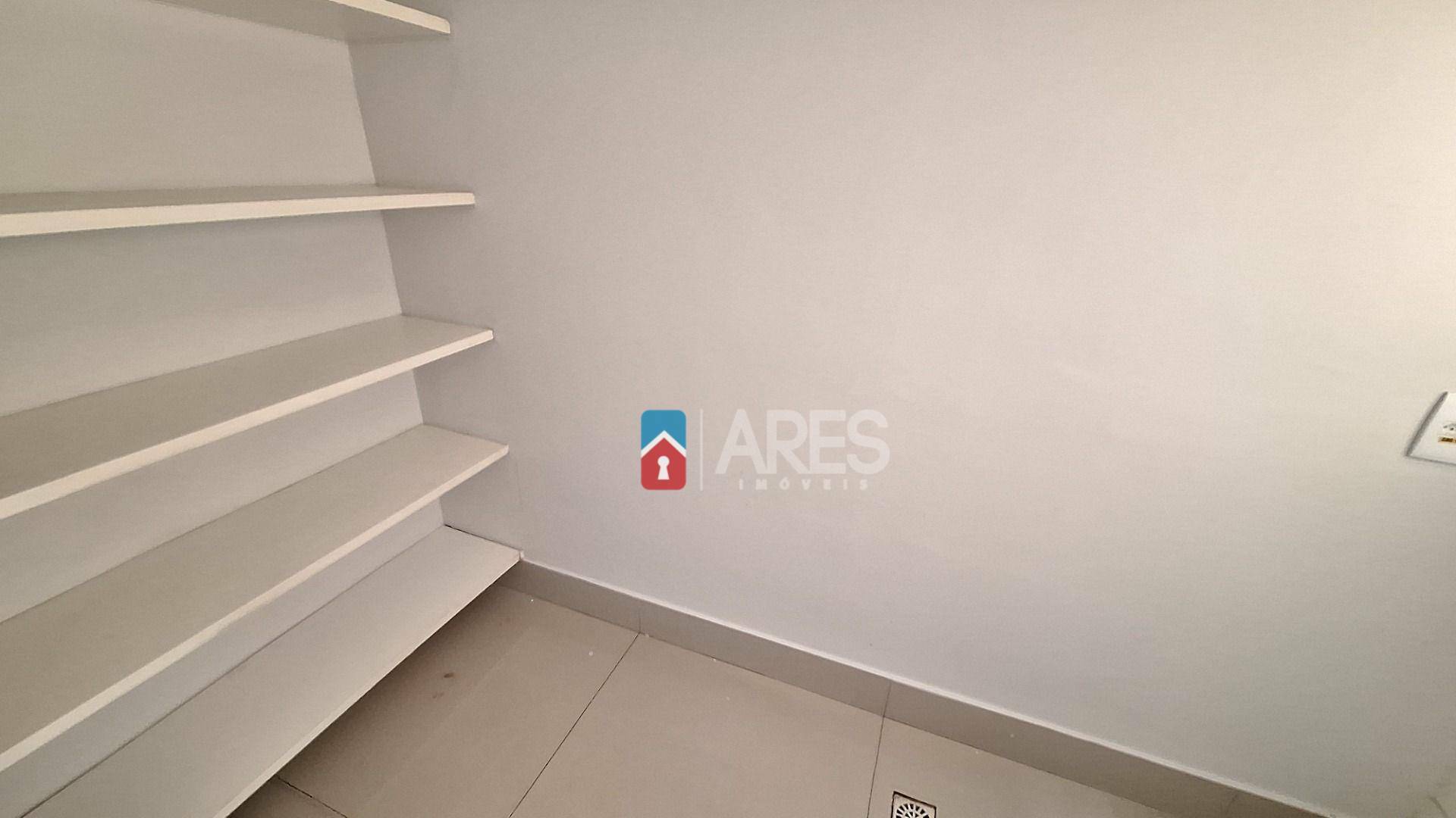 Apartamento para alugar com 4 quartos, 250m² - Foto 7