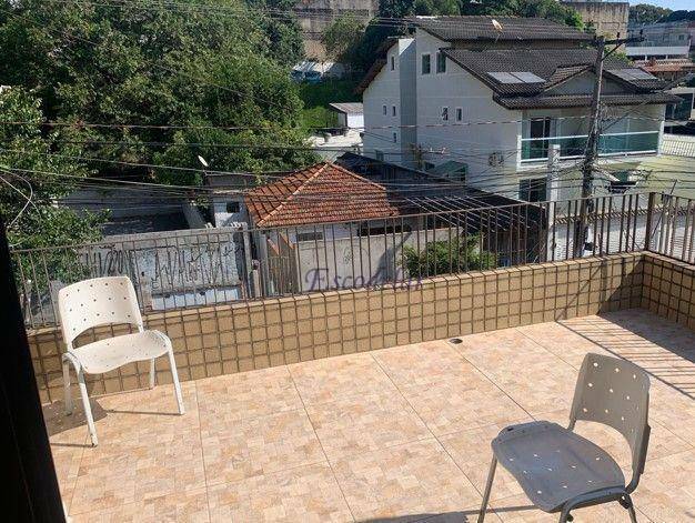 Sobrado à venda com 4 quartos, 250m² - Foto 14