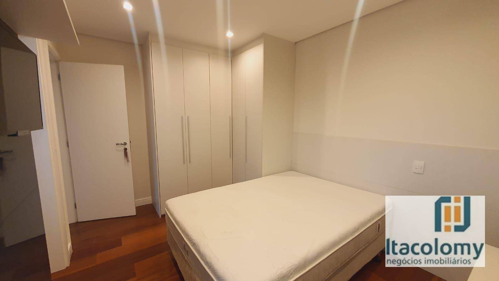 Apartamento para alugar com 3 quartos, 243m² - Foto 29