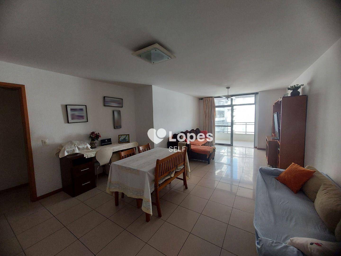 Apartamento à venda com 4 quartos, 150m² - Foto 1