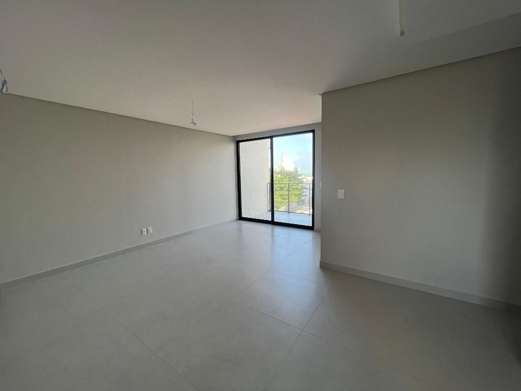 Apartamento à venda com 3 quartos, 101m² - Foto 8