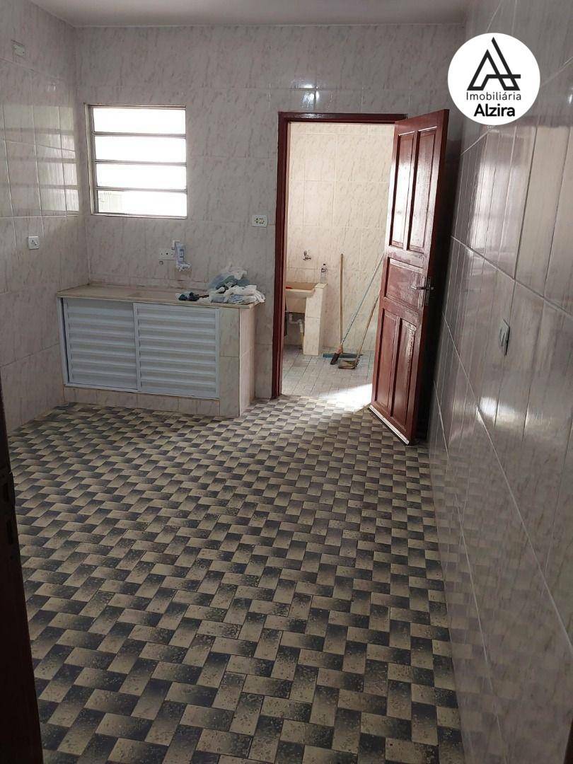 Casa para alugar com 2 quartos, 104m² - Foto 7