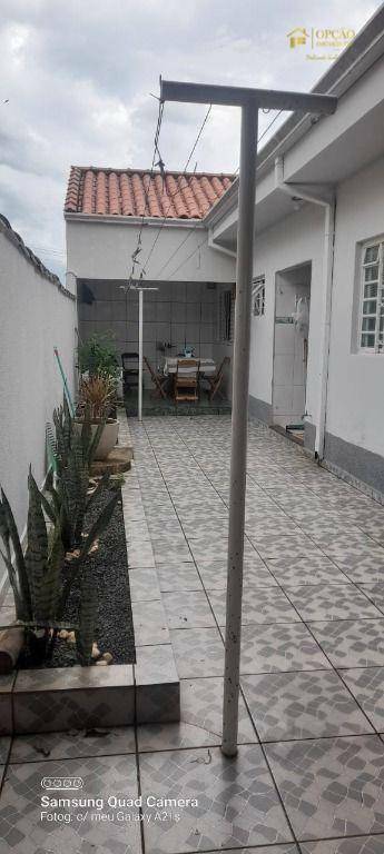 Casa à venda com 2 quartos, 67m² - Foto 3