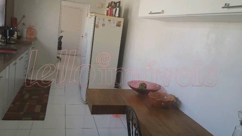 Apartamento para alugar com 4 quartos, 250m² - Foto 13