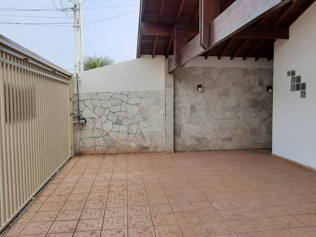 Casa à venda com 6 quartos, 256m² - Foto 15