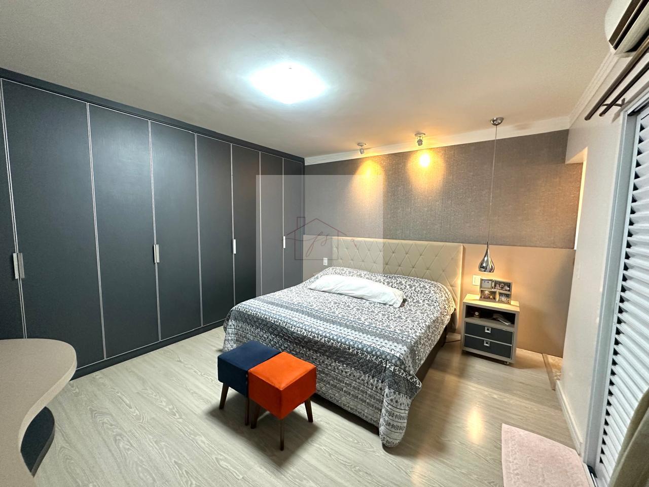 Casa à venda com 3 quartos, 250m² - Foto 18