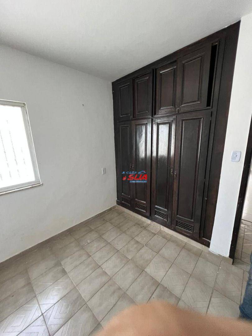 Casa à venda com 4 quartos, 220m² - Foto 10