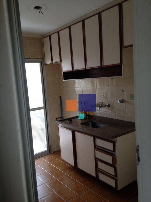 Apartamento à venda e aluguel com 3 quartos, 70m² - Foto 3