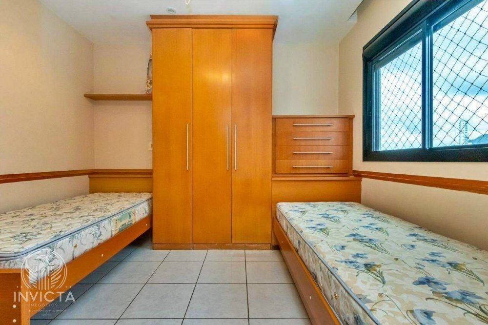 Apartamento à venda com 3 quartos, 141m² - Foto 13