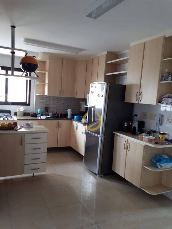 Apartamento à venda com 3 quartos, 137m² - Foto 14