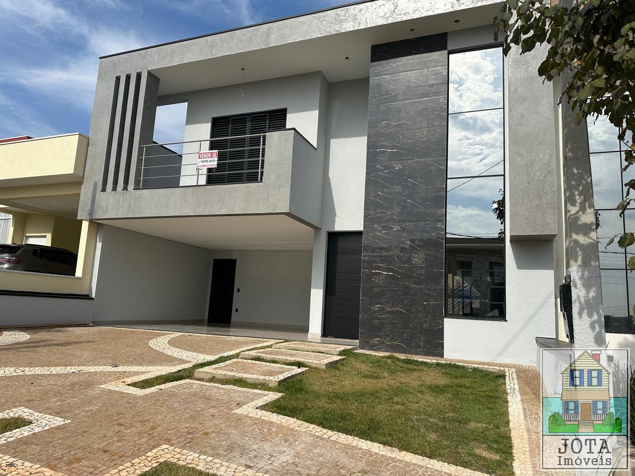 Sobrado à venda com 3 quartos, 250m² - Foto 1