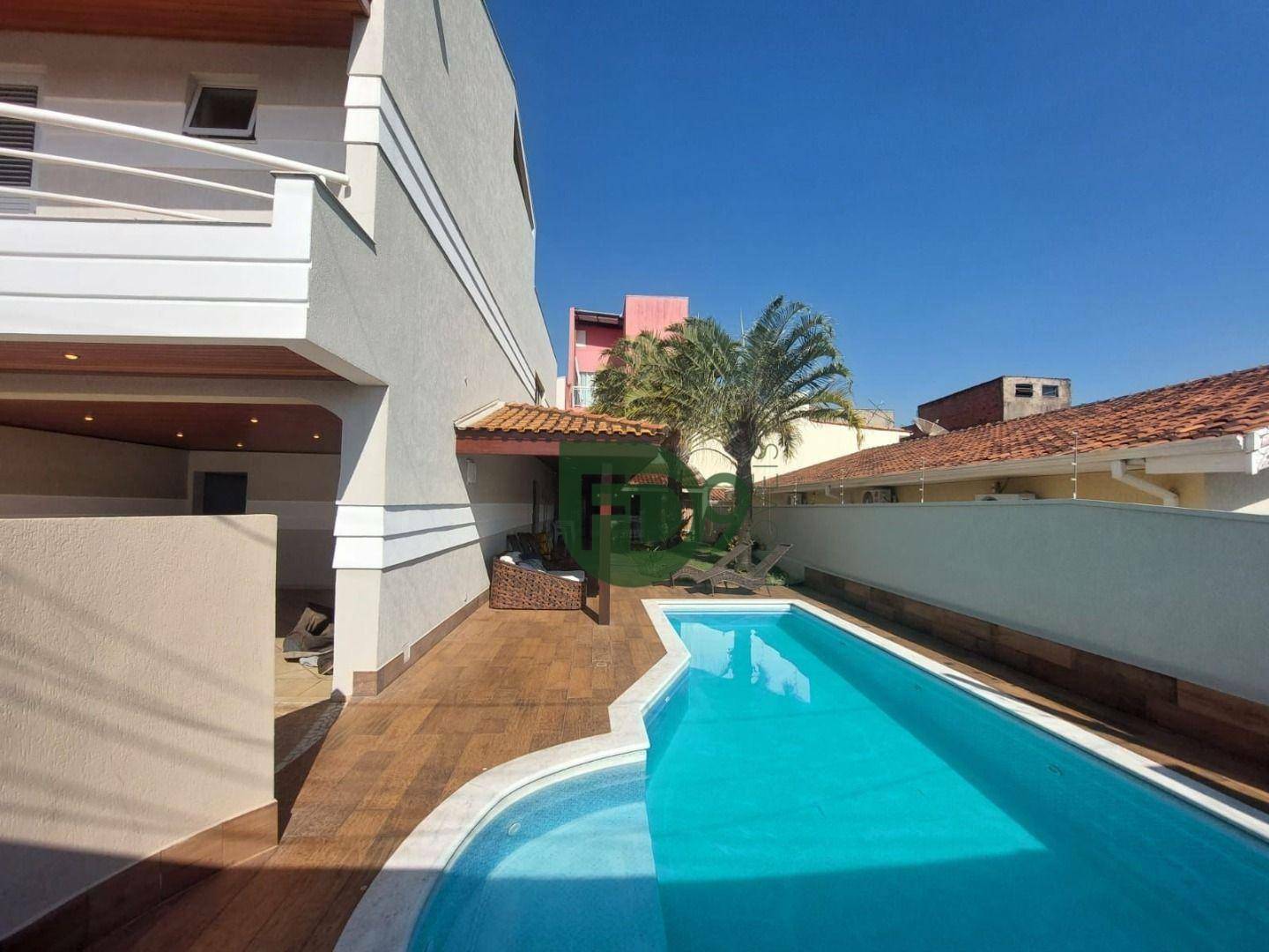 Casa à venda com 3 quartos, 267m² - Foto 2