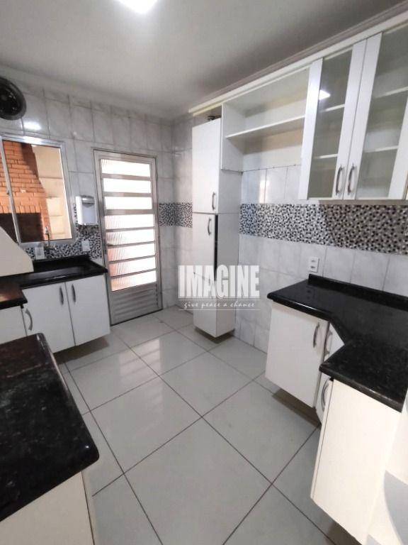 Sobrado à venda com 2 quartos, 85m² - Foto 3