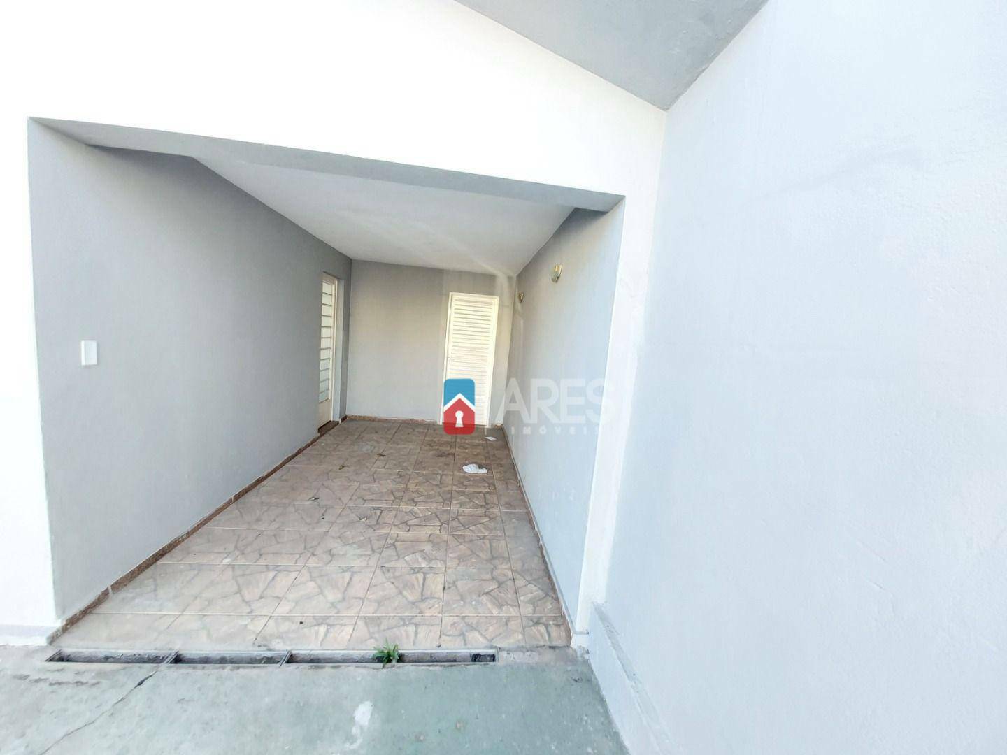 Casa à venda com 3 quartos, 95m² - Foto 2