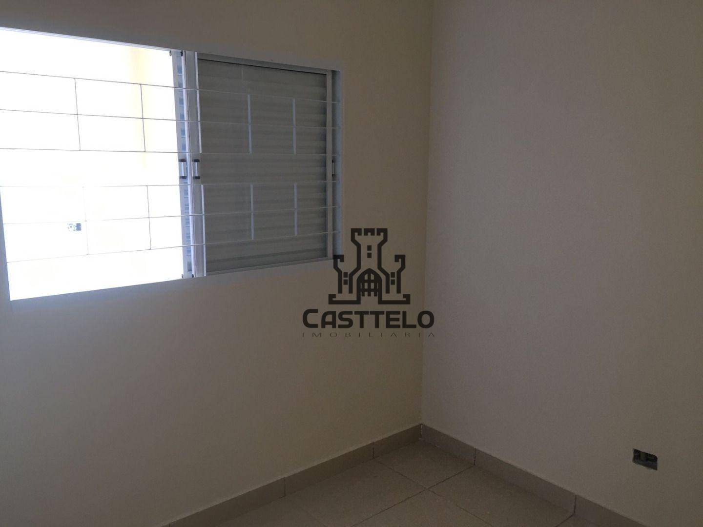 Casa à venda com 3 quartos, 66m² - Foto 8