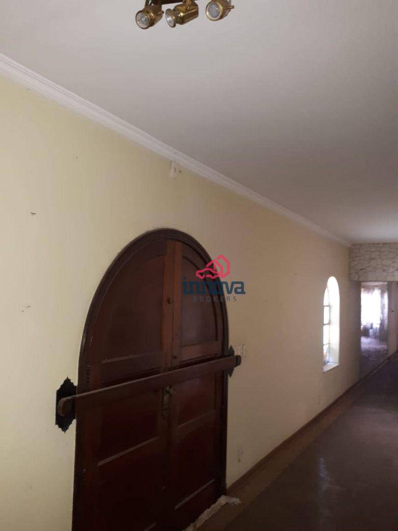 Casa à venda com 6 quartos, 600m² - Foto 24