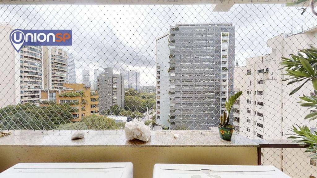 Apartamento à venda com 4 quartos, 236m² - Foto 6