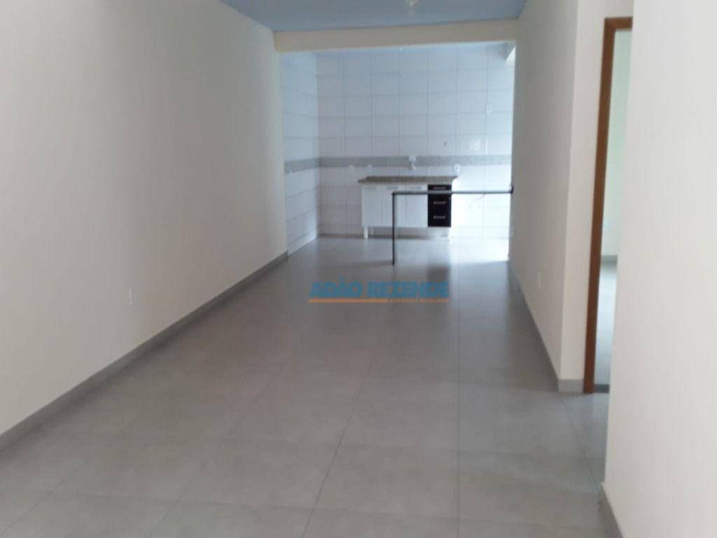 Apartamento à venda com 2 quartos, 74m² - Foto 1