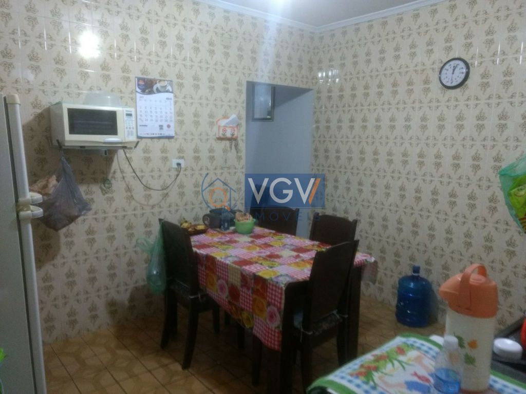 Casa à venda com 2 quartos, 80m² - Foto 9