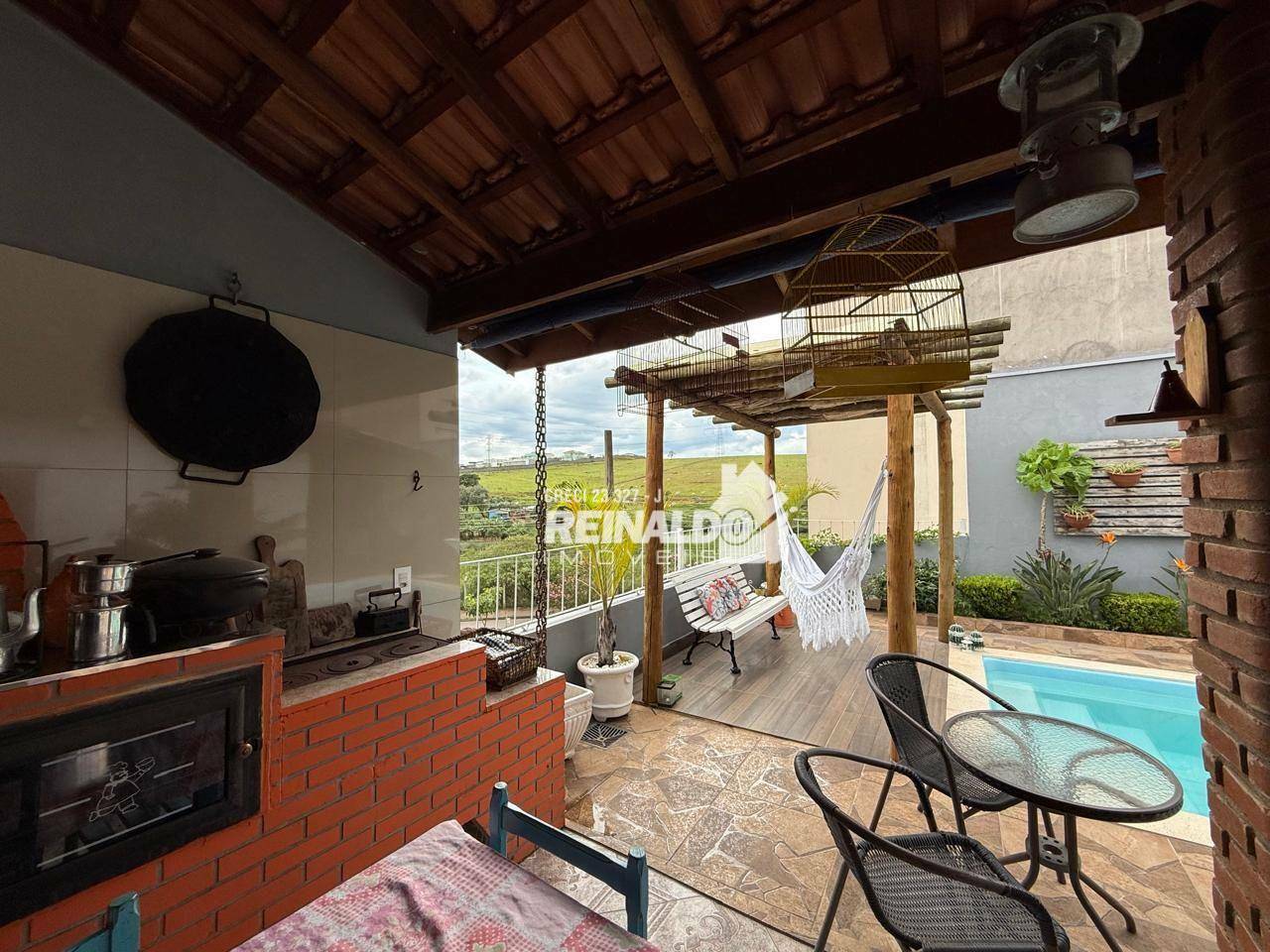 Casa à venda com 3 quartos, 71m² - Foto 11