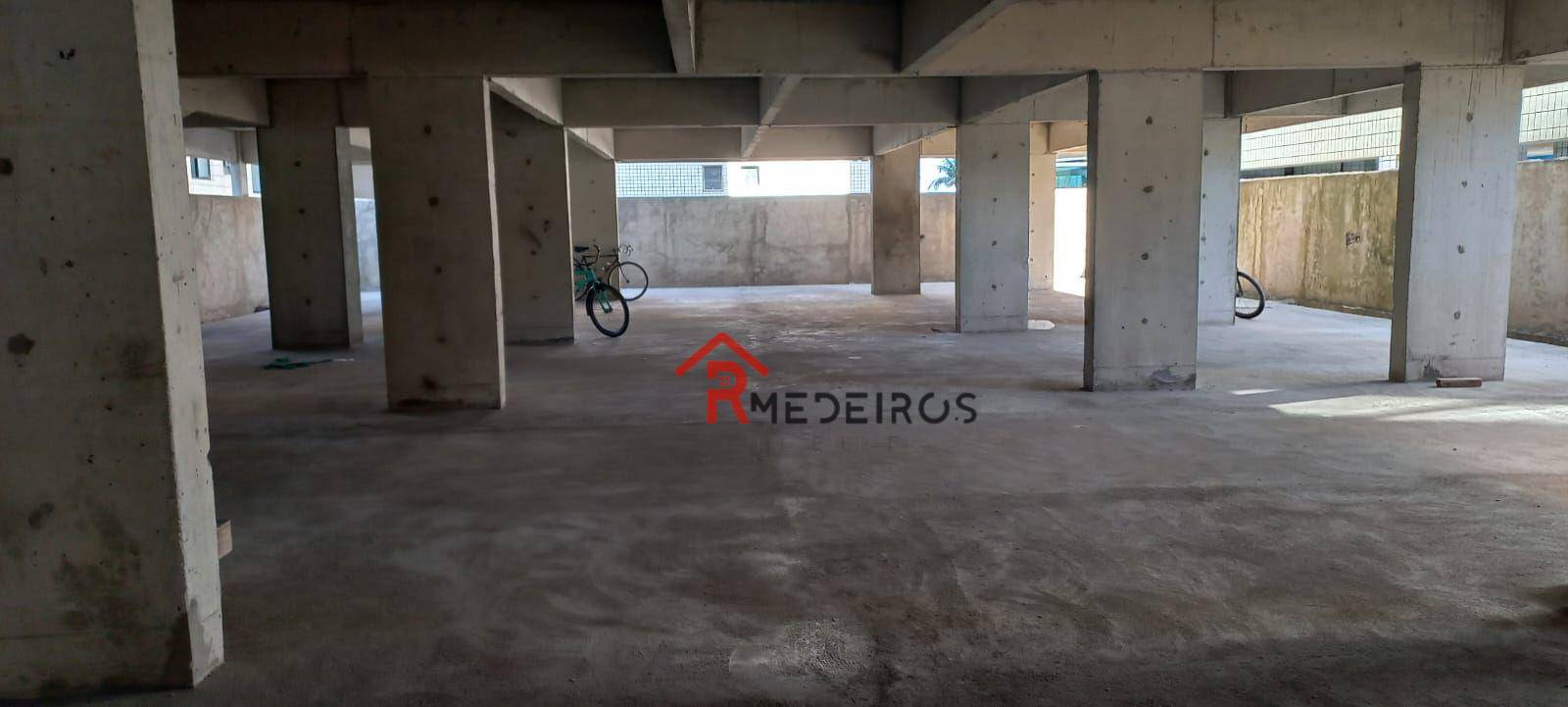 Apartamento à venda com 2 quartos, 65m² - Foto 17