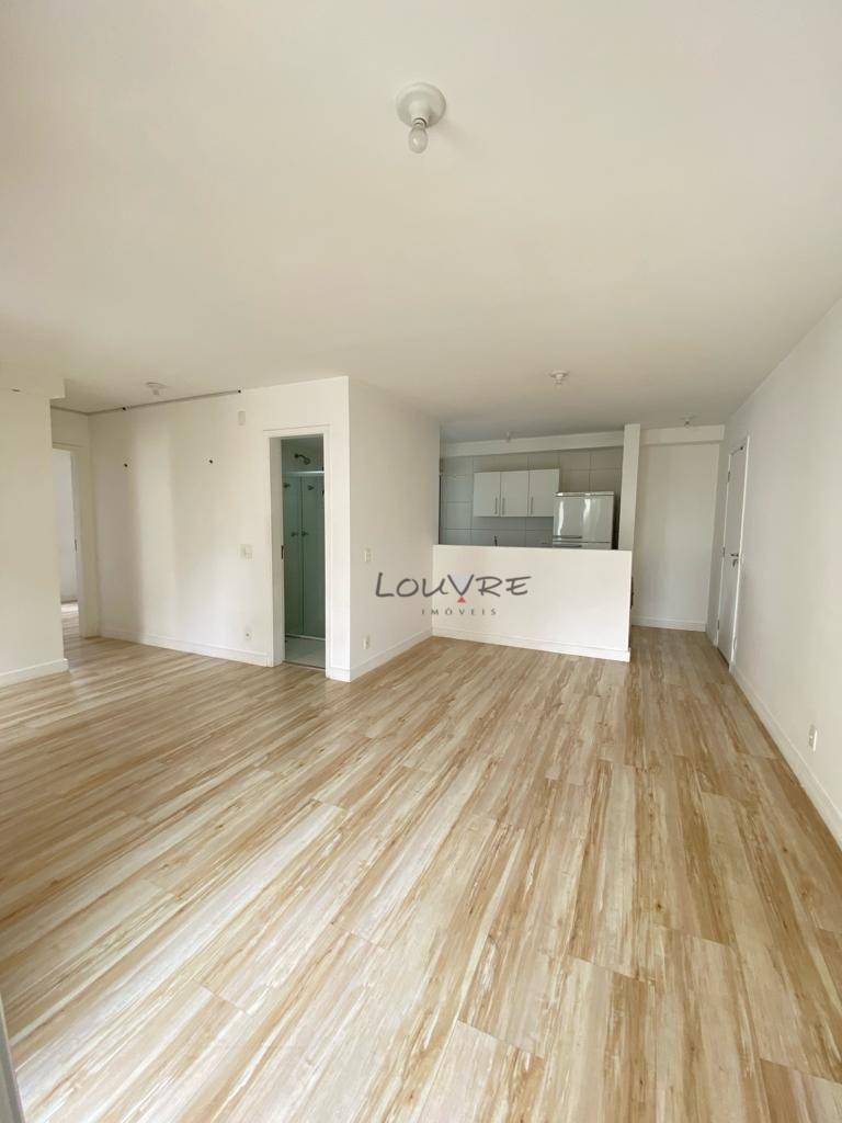 Apartamento para alugar com 2 quartos, 68m² - Foto 3