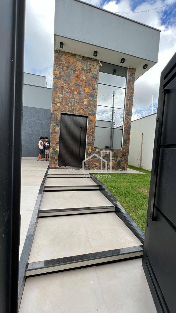 Casa de Condomínio à venda com 3 quartos, 250m² - Foto 3