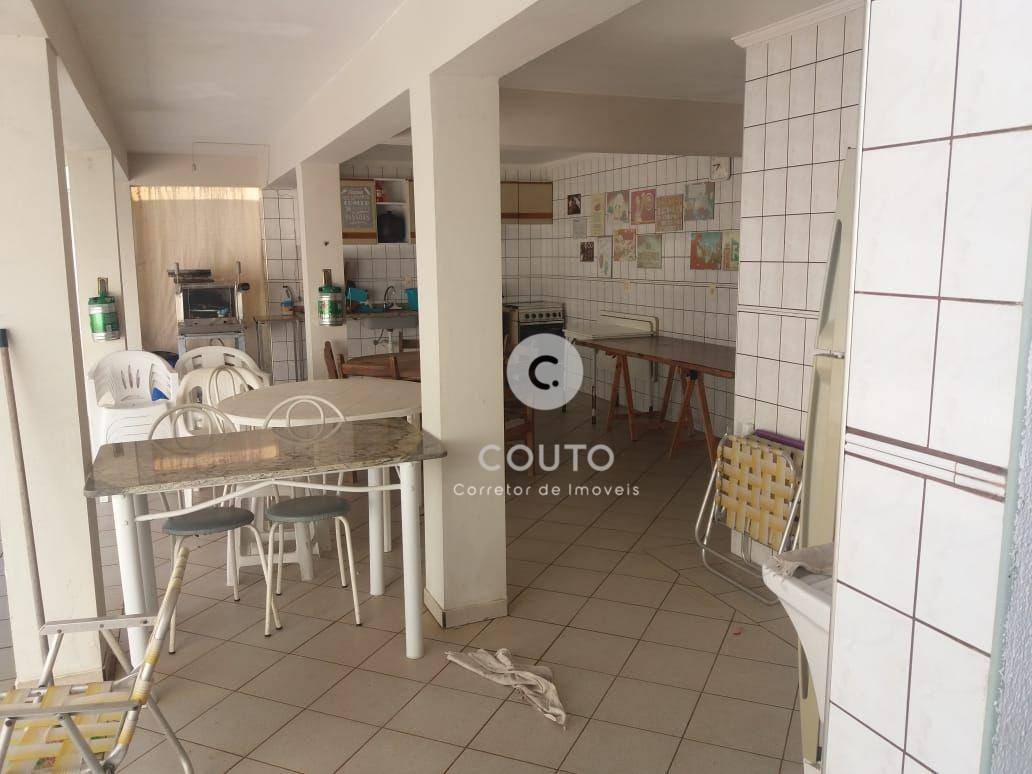 Casa à venda com 4 quartos, 272m² - Foto 51