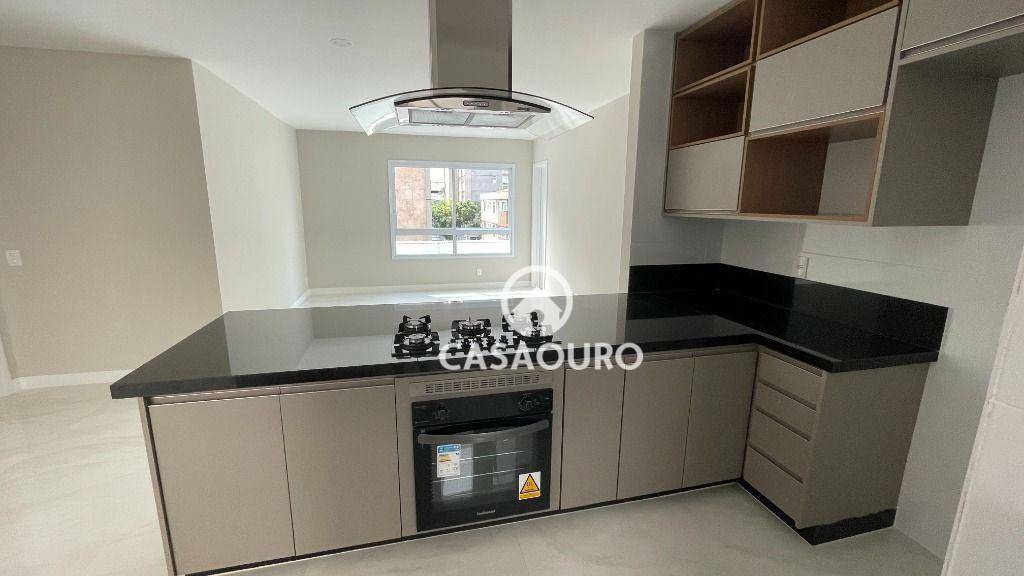 Apartamento para alugar com 3 quartos, 115m² - Foto 10