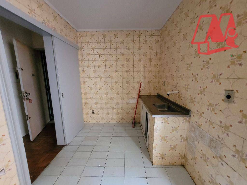 Apartamento para alugar com 3 quartos, 75m² - Foto 14