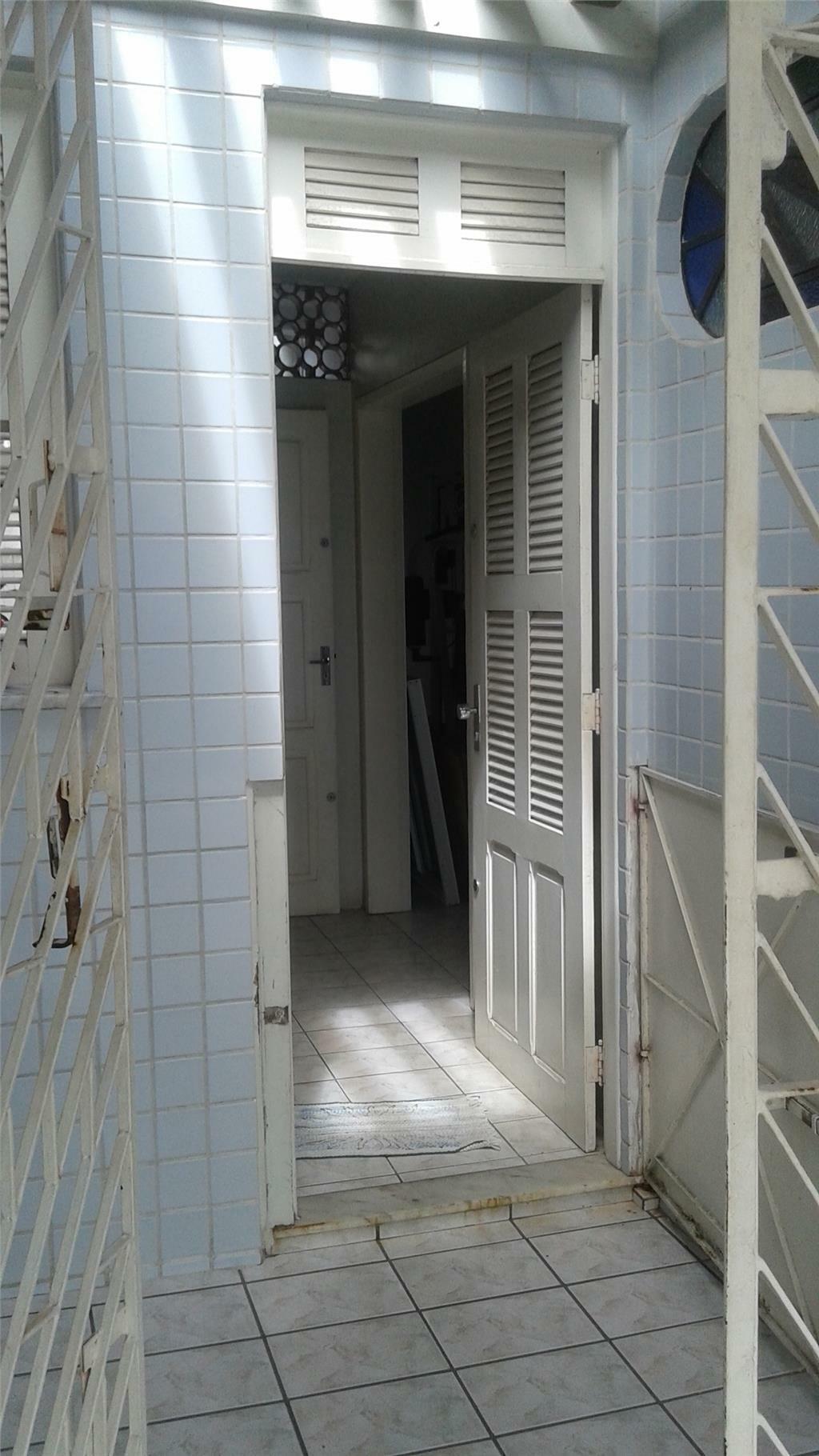 Casa à venda com 6 quartos, 250m² - Foto 23