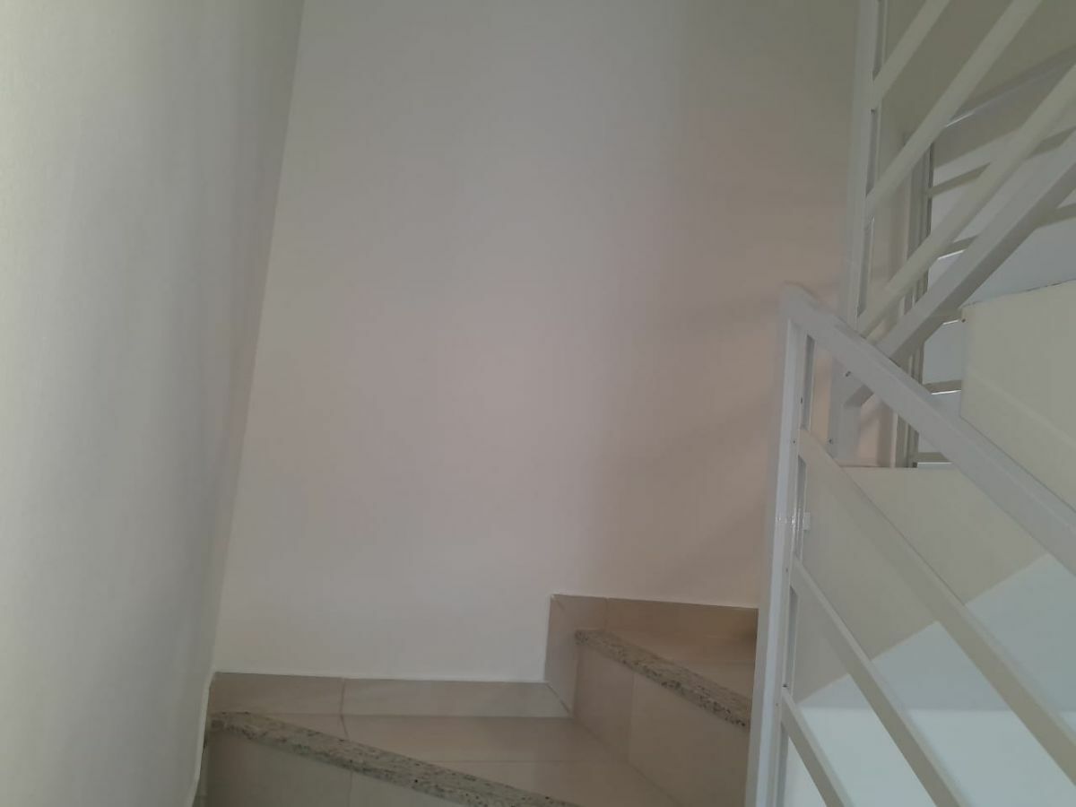 Casa à venda com 2 quartos, 86m² - Foto 9