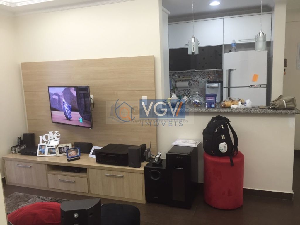 Apartamento à venda com 2 quartos, 62m² - Foto 2