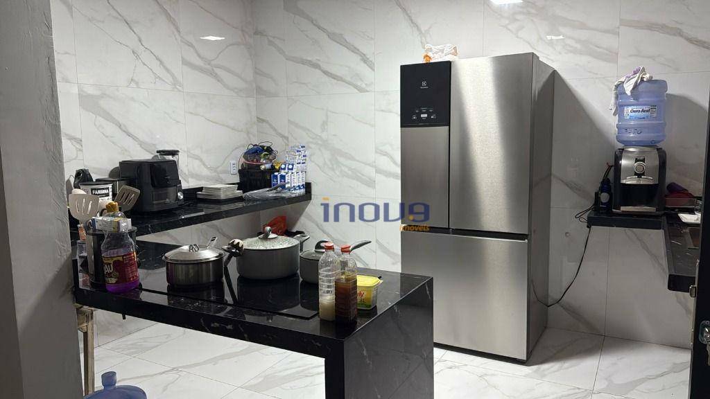 Casa de Condomínio à venda com 4 quartos, 280m² - Foto 8