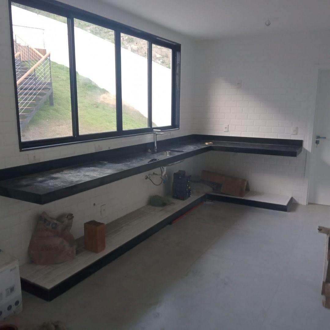 Casa de Condomínio à venda com 4 quartos, 400m² - Foto 18