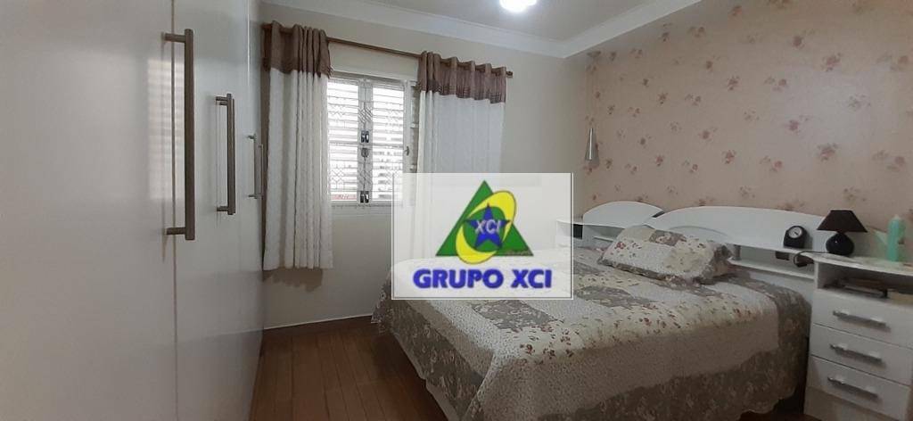 Casa à venda com 3 quartos, 220m² - Foto 24