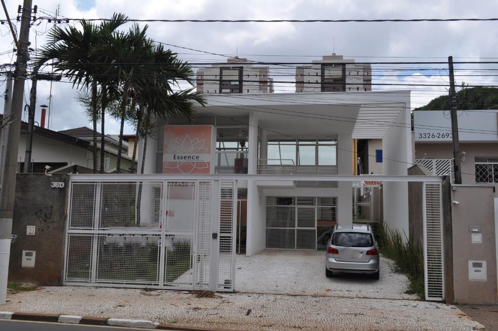 Casa à venda com 3 quartos, 196m² - Foto 1