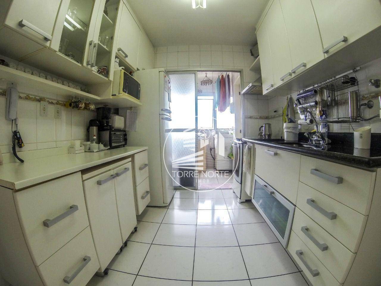 Apartamento à venda com 3 quartos, 90m² - Foto 17