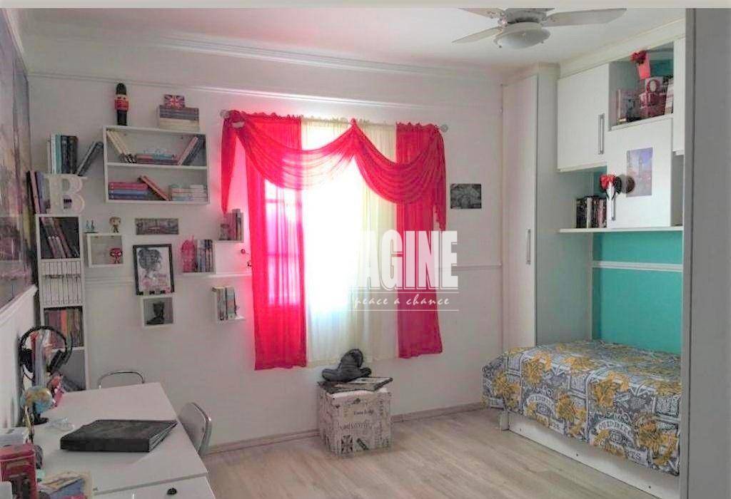 Casa à venda com 4 quartos, 260m² - Foto 6